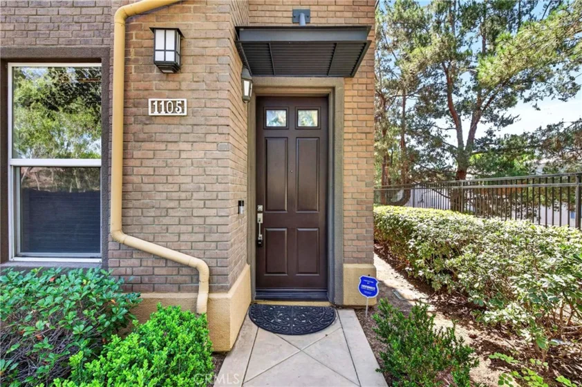 1105 Armstrong Drive photo 3