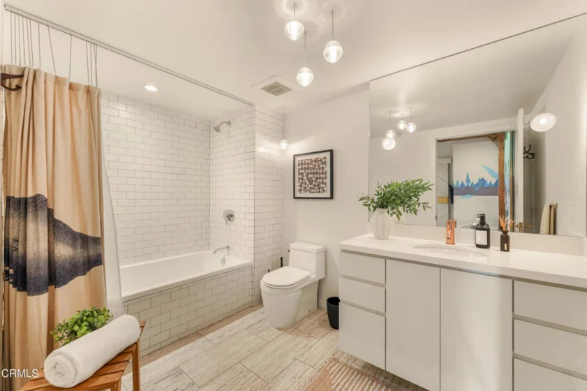 527 Molino Street #401 photo 8