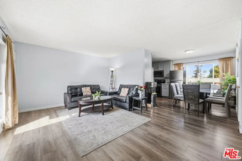 8800 Cedros Avenue #212 photo 5