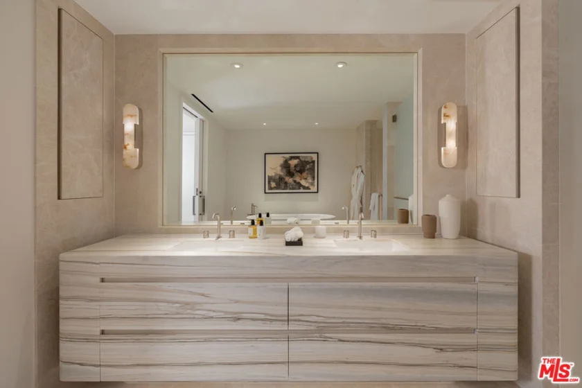 9200 Wilshire Boulevard #203E photo 8