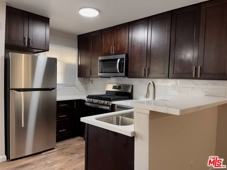 18530 Hatteras Street #101 photo 1