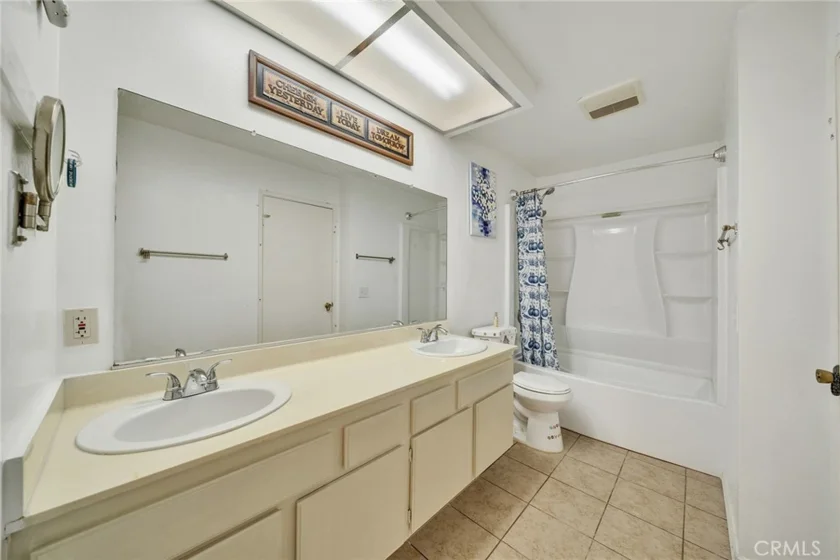 2564 Colgate photo 10