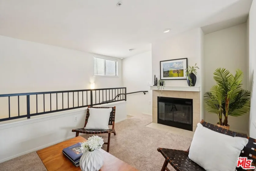 100 S Alameda Street #432 photo 18