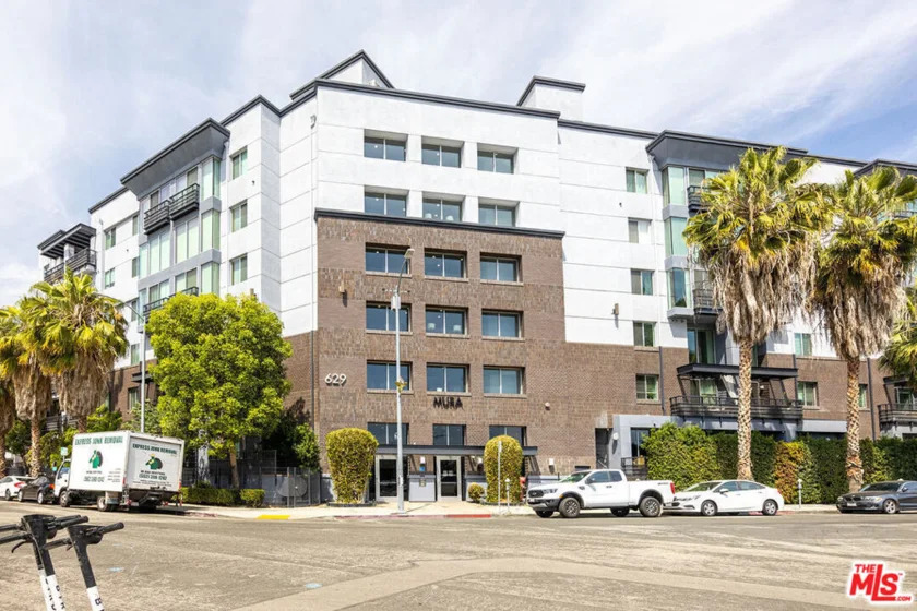 629 Traction Avenue #621 photo 1