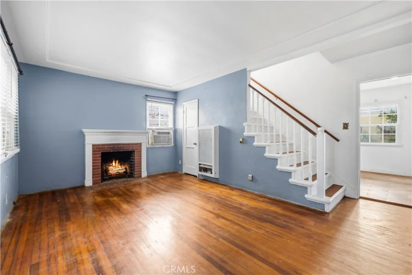 527 E Maple photo 6