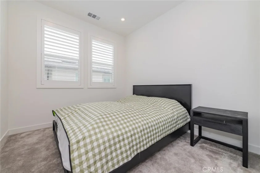 1314 W Bushell Street photo 22
