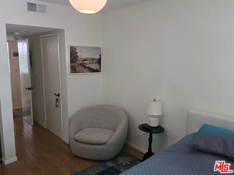 14315 Riverside Drive #105 photo 15