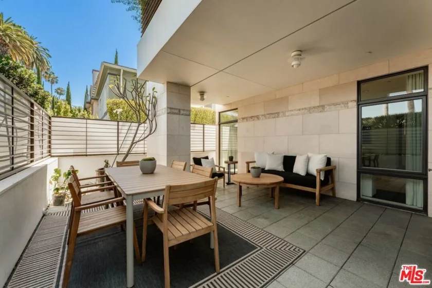 447 N Doheny Drive #101 photo 27
