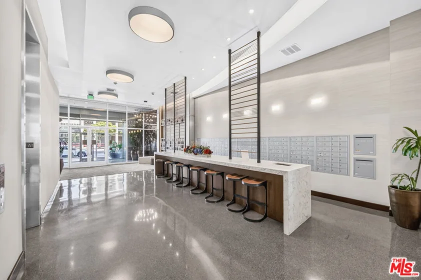 3810 Wilshire Boulevard #1108 photo 15