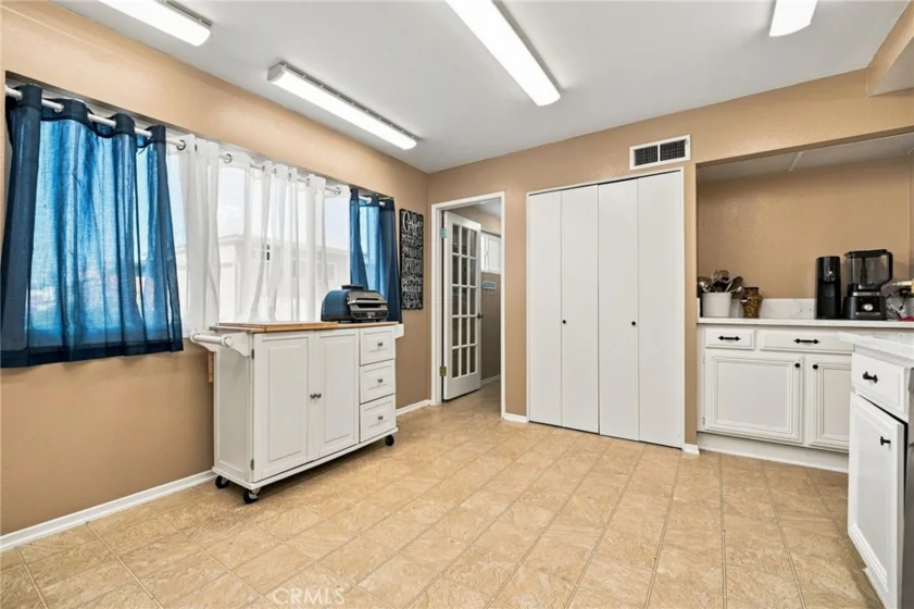 18360 Collins #L photo 17