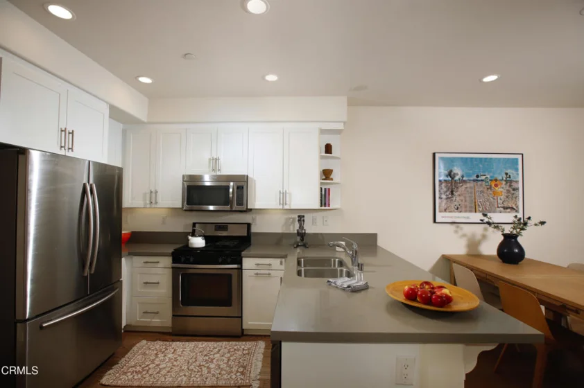 281 N Mar Vista #14 photo 17