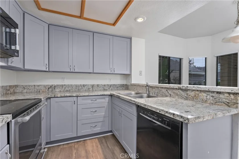21605 Fernbrook photo 24