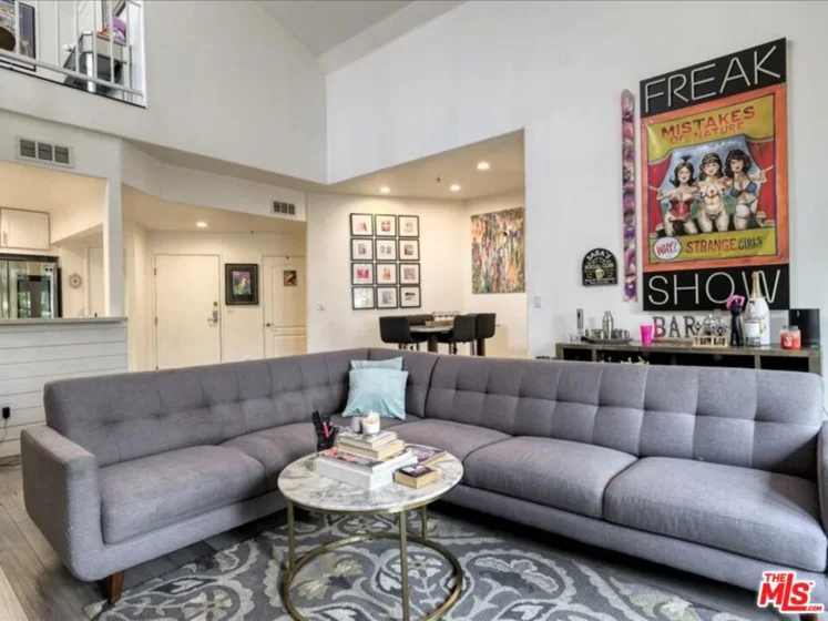 4477 Woodman Avenue #304 photo 7
