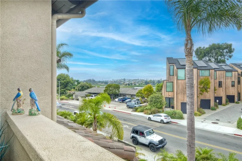 543 Laguna Drive photo 36