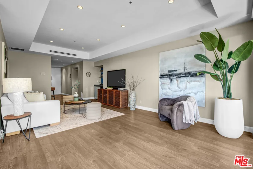 10790 Wilshire Boulevard #404 photo 8