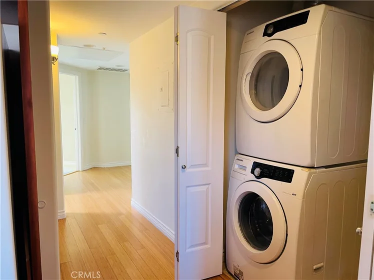 626 E Orange Grove Avenue #301 photo 10