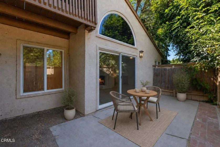 22330 Victory Boulevard #604 photo 14