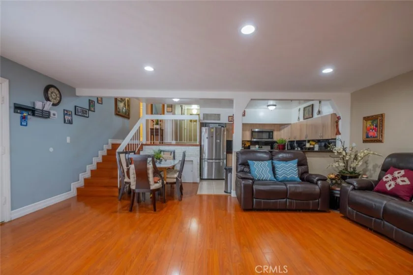 7924 Woodman Avenue #62 photo 1