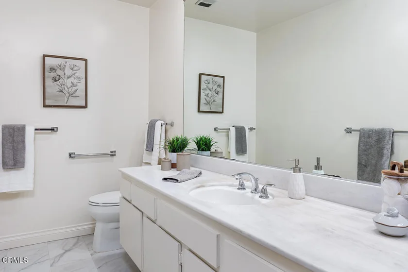 480 S Orange Grove #1 photo 23
