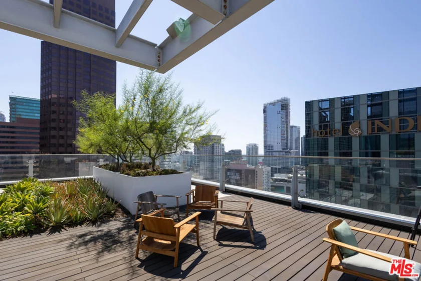 877 Francisco Street #1903 photo 29
