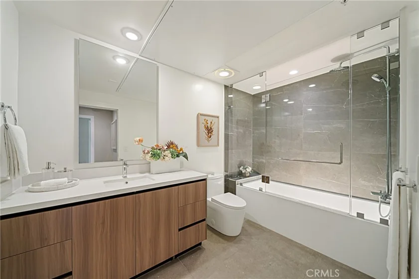 39 S Los Robles Avenue #6010 photo 18