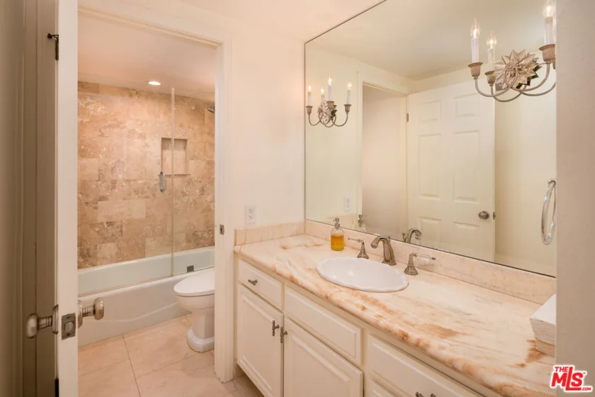 2337 Fox Hills Drive #102 photo 15