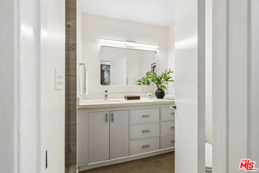 5600 Kensington Way #105 photo 20