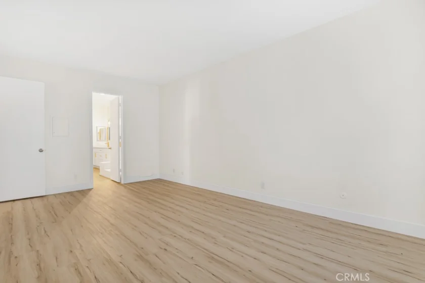 14530 Benefit Street #102 photo 22