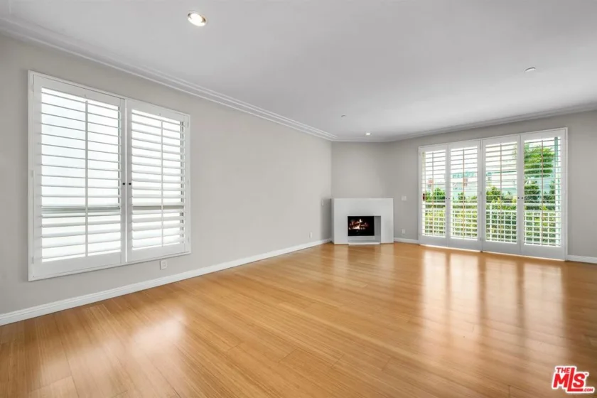 117 S Clark Drive #305 photo 13