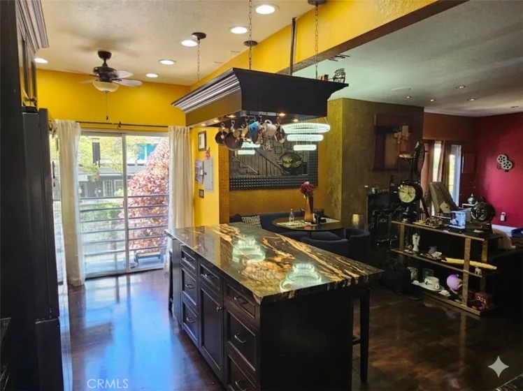 1416 N Vista photo 3