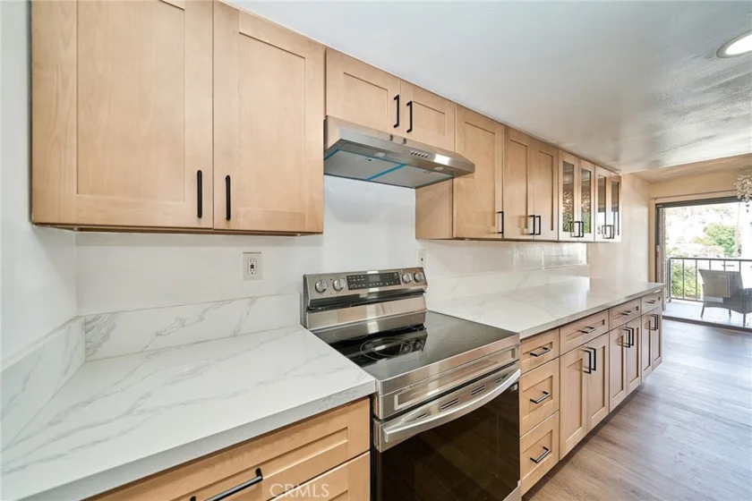 605 Redondo Avenue #203 photo 14