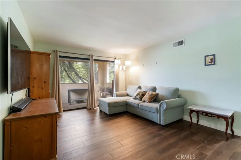 1114 W Blaine #204 photo 13