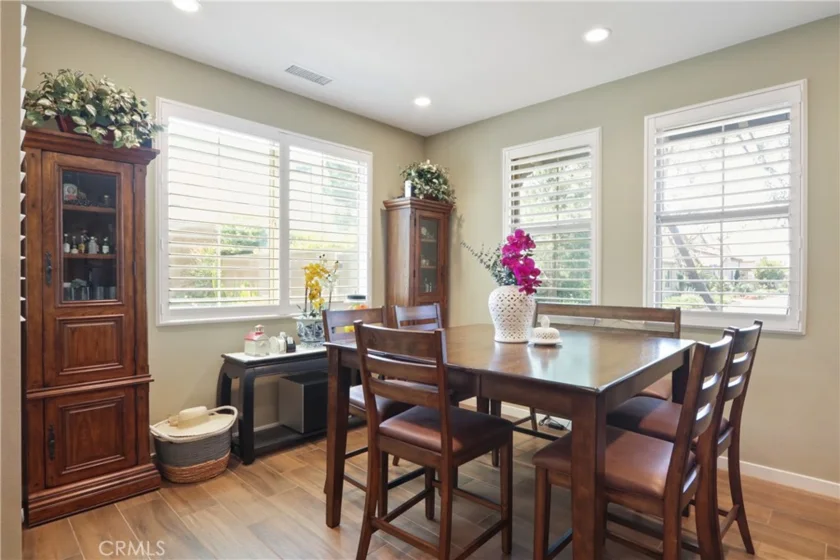 10902 Flora Park Way photo 6