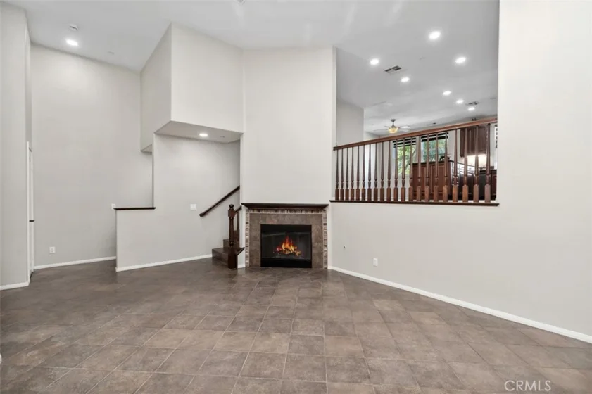 2056 Owens photo 12