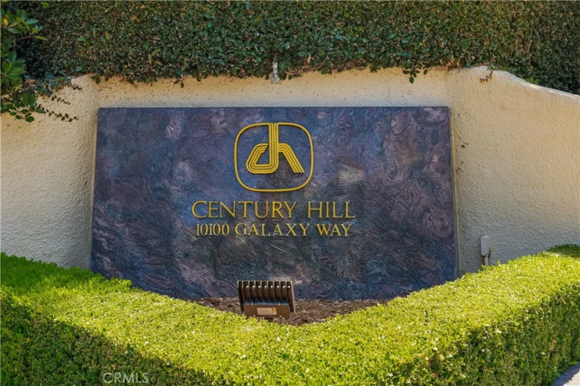 2235 Century Hill photo 69