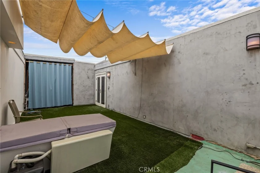 8712 Gregory Way #402 photo 17