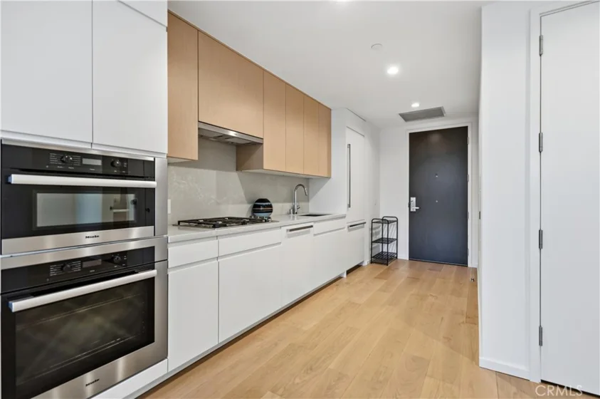 877 S Francisco #2503 photo 36
