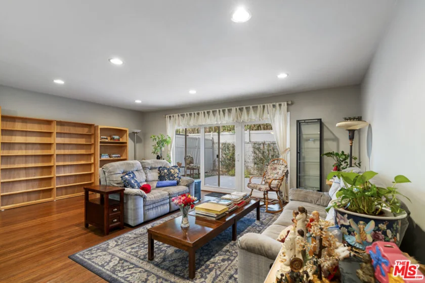 4445 Cartwright Avenue #111 photo 17