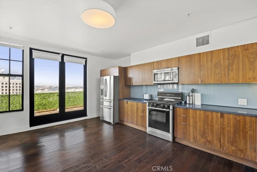 746 S Los Angeles Street #1201 photo 51