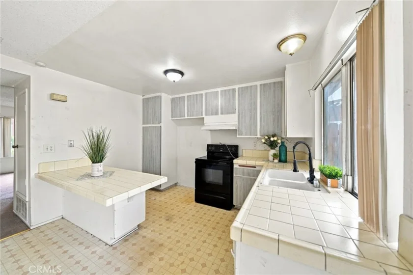 4978 Avila Way photo 11