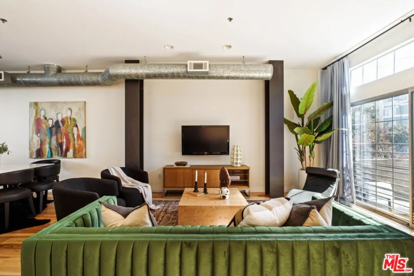5400 Playa Vista Drive #14 photo 3