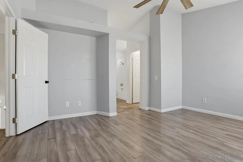 39991 Falcon Way photo 25