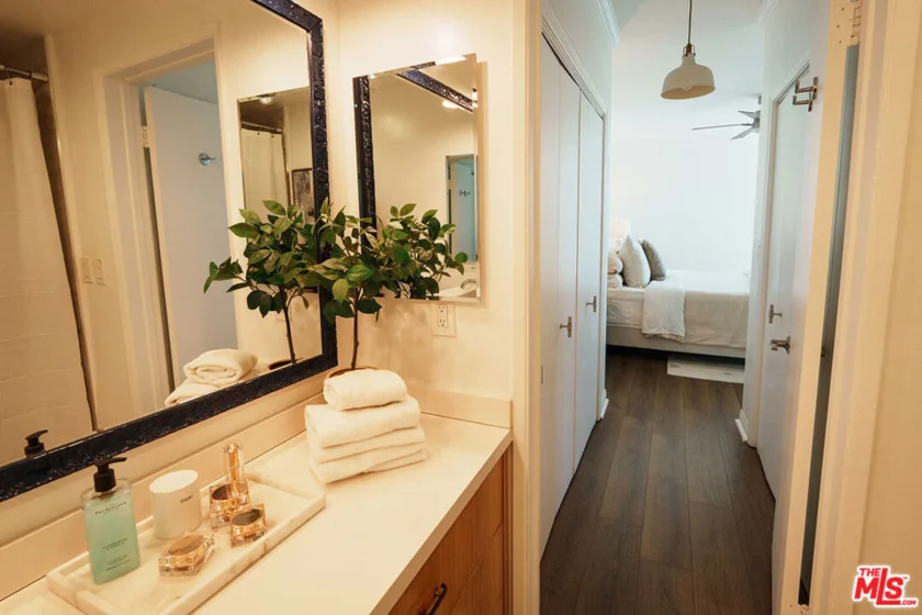 1110 Hacienda Place #207 photo 15