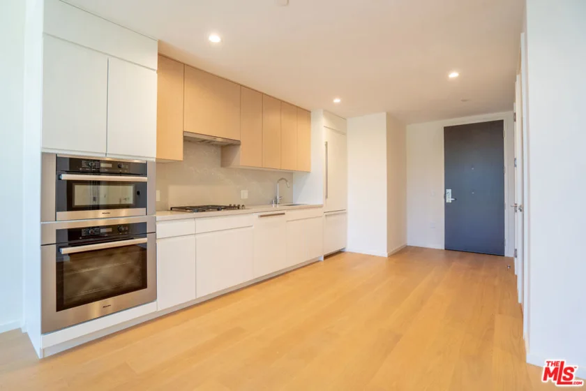 877 Francisco Street #2210 photo 5