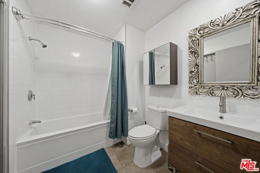 645 W 9th Street #406 photo 17