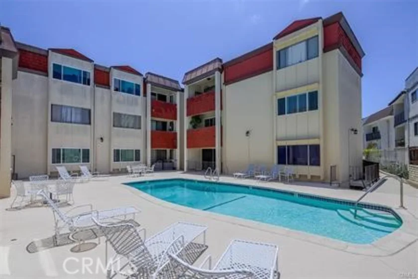 5651 Sumner #109 photo 29