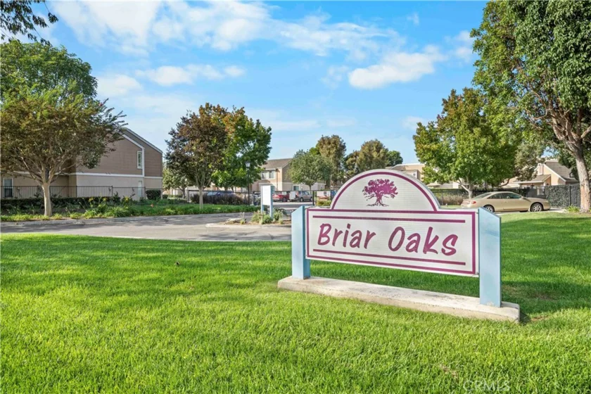 10452 W Briar Oaks photo 19