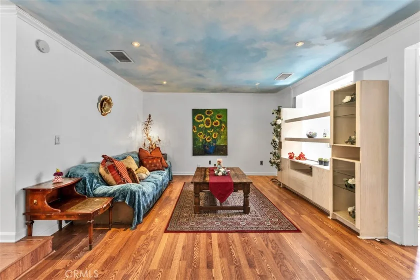332 N 5th Street photo 16