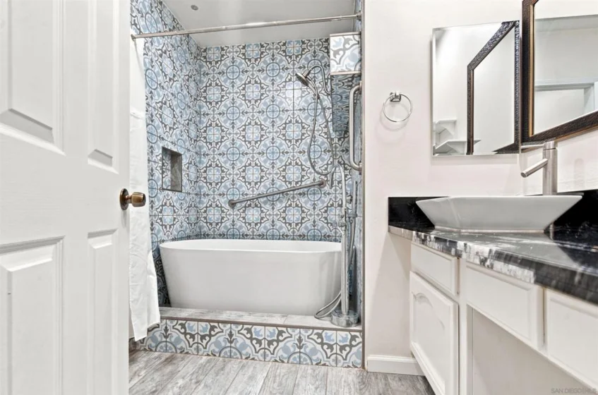 5845 Friars Road #1110 photo 6