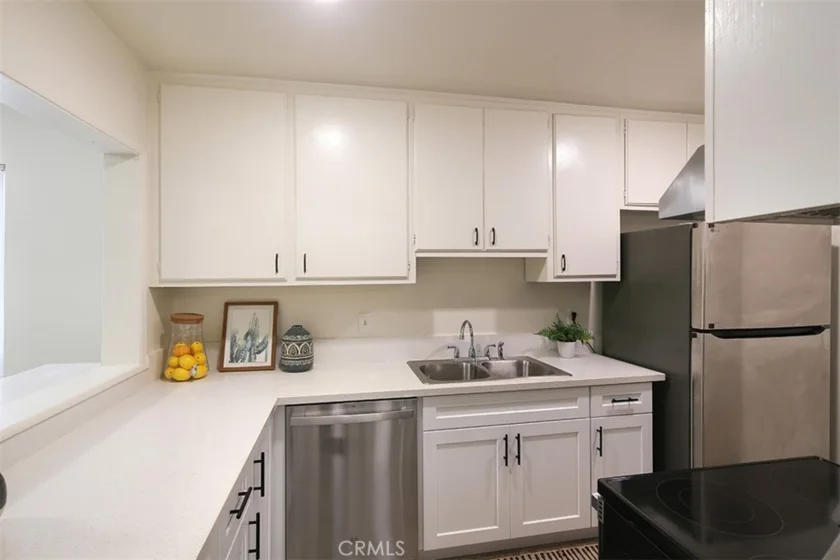 5651 Sumner #109 photo 14